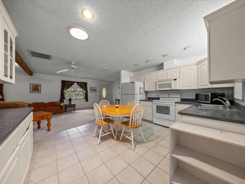 For Sale: $395,000 (4 beds, 2 baths, 2304 Square Feet)