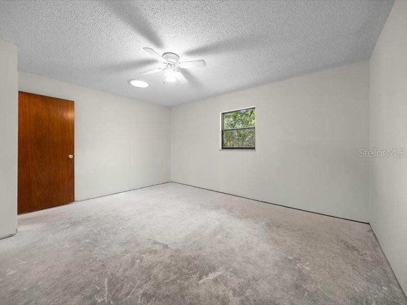 For Sale: $395,000 (4 beds, 2 baths, 2304 Square Feet)