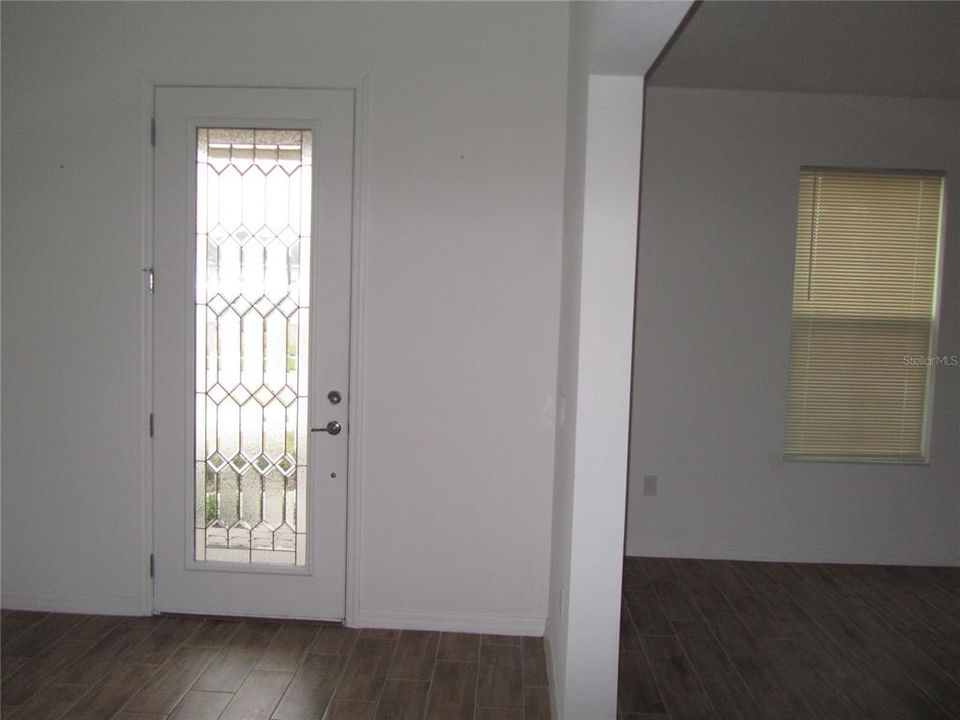 For Rent: $2,450 (4 beds, 3 baths, 2909 Square Feet)