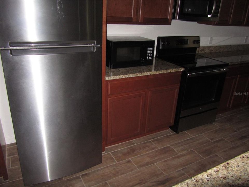 For Rent: $2,450 (4 beds, 3 baths, 2909 Square Feet)