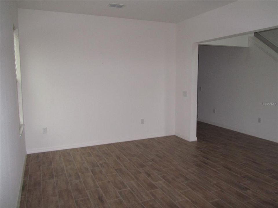 For Rent: $2,450 (4 beds, 3 baths, 2909 Square Feet)