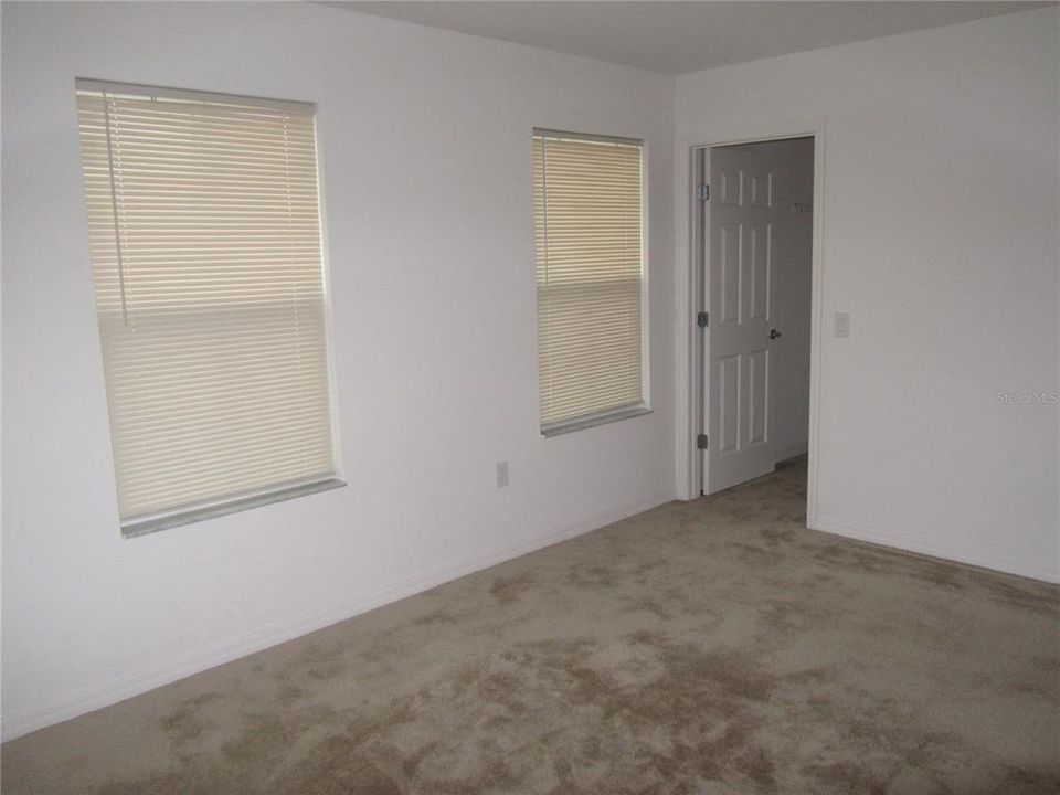 For Rent: $2,450 (4 beds, 3 baths, 2909 Square Feet)