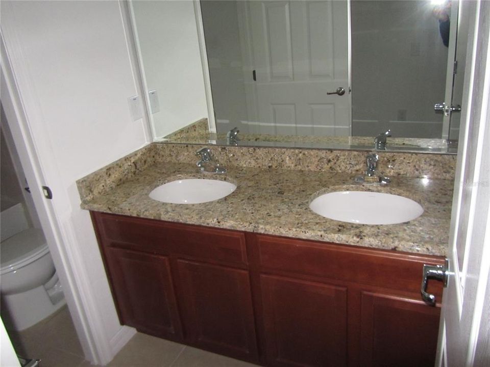 For Rent: $2,450 (4 beds, 3 baths, 2909 Square Feet)
