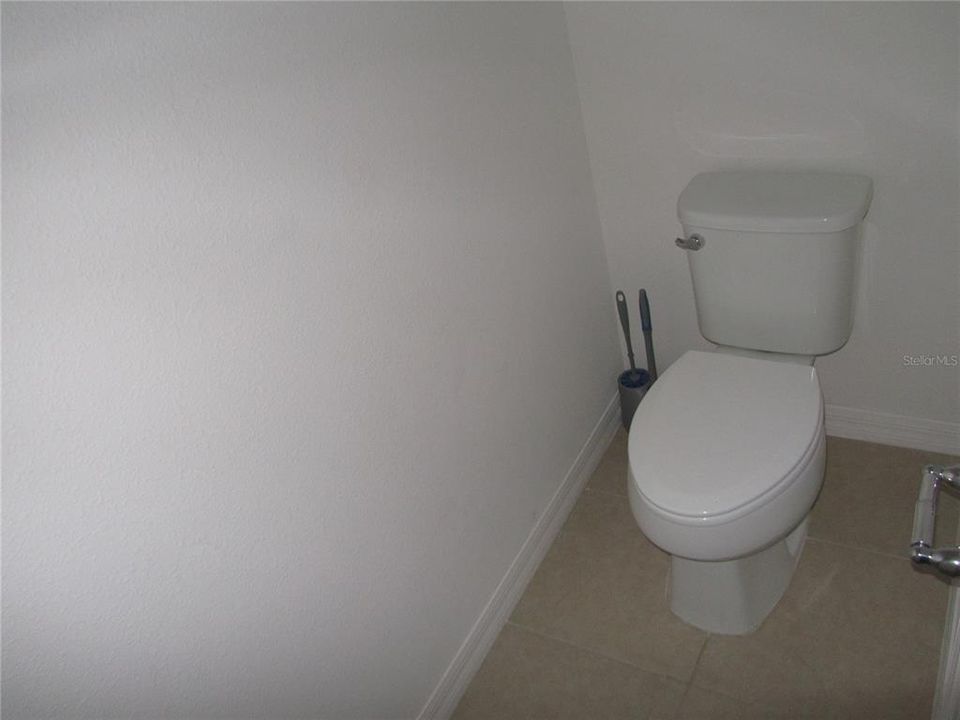 For Rent: $2,450 (4 beds, 3 baths, 2909 Square Feet)