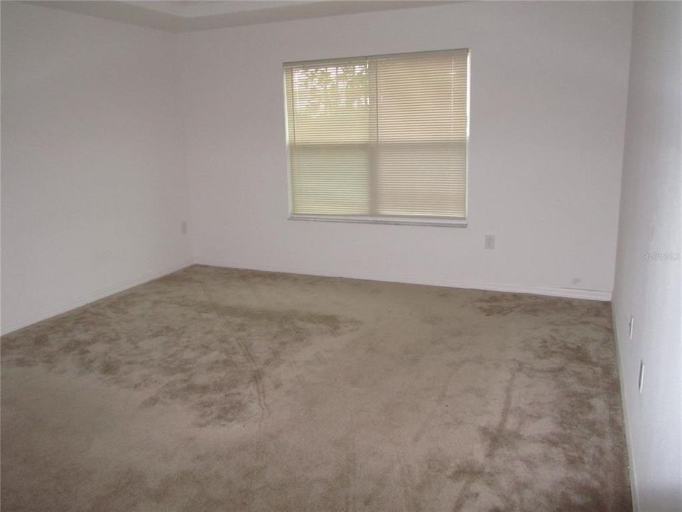 For Rent: $2,450 (4 beds, 3 baths, 2909 Square Feet)