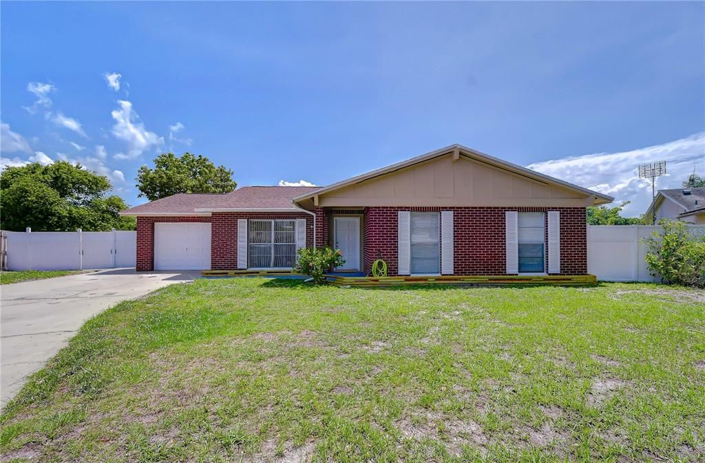 For Sale: $479,500 (4 beds, 2 baths, 1534 Square Feet)
