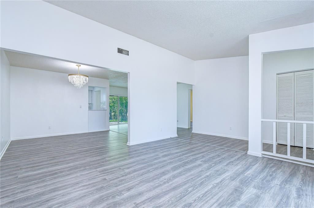 For Sale: $479,500 (4 beds, 2 baths, 1534 Square Feet)