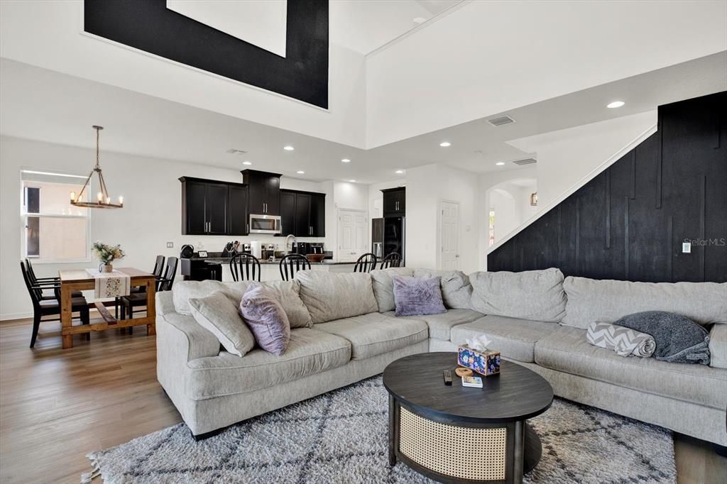 Active With Contract: $480,000 (4 beds, 3 baths, 2624 Square Feet)