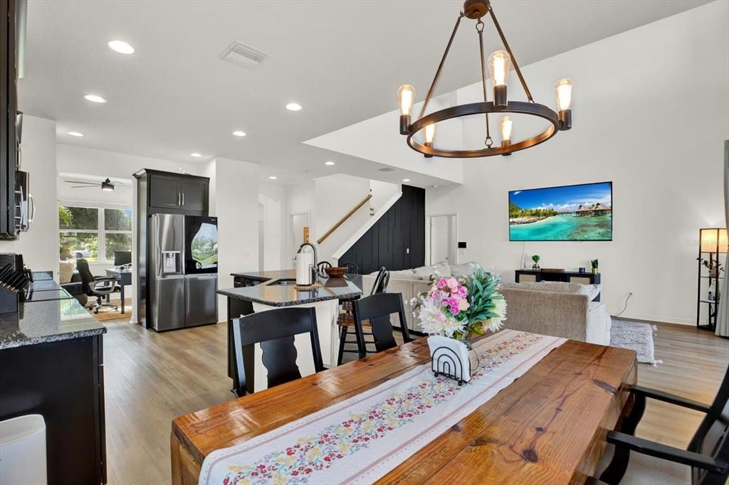 Active With Contract: $480,000 (4 beds, 3 baths, 2624 Square Feet)