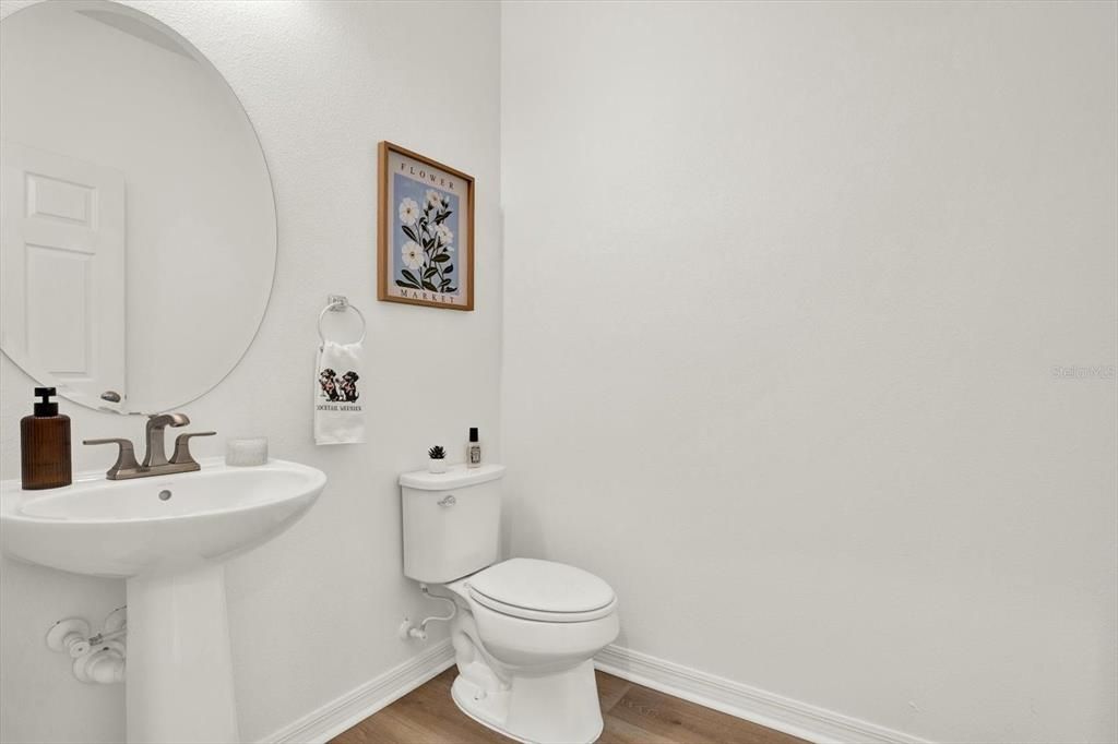 Active With Contract: $480,000 (4 beds, 3 baths, 2624 Square Feet)