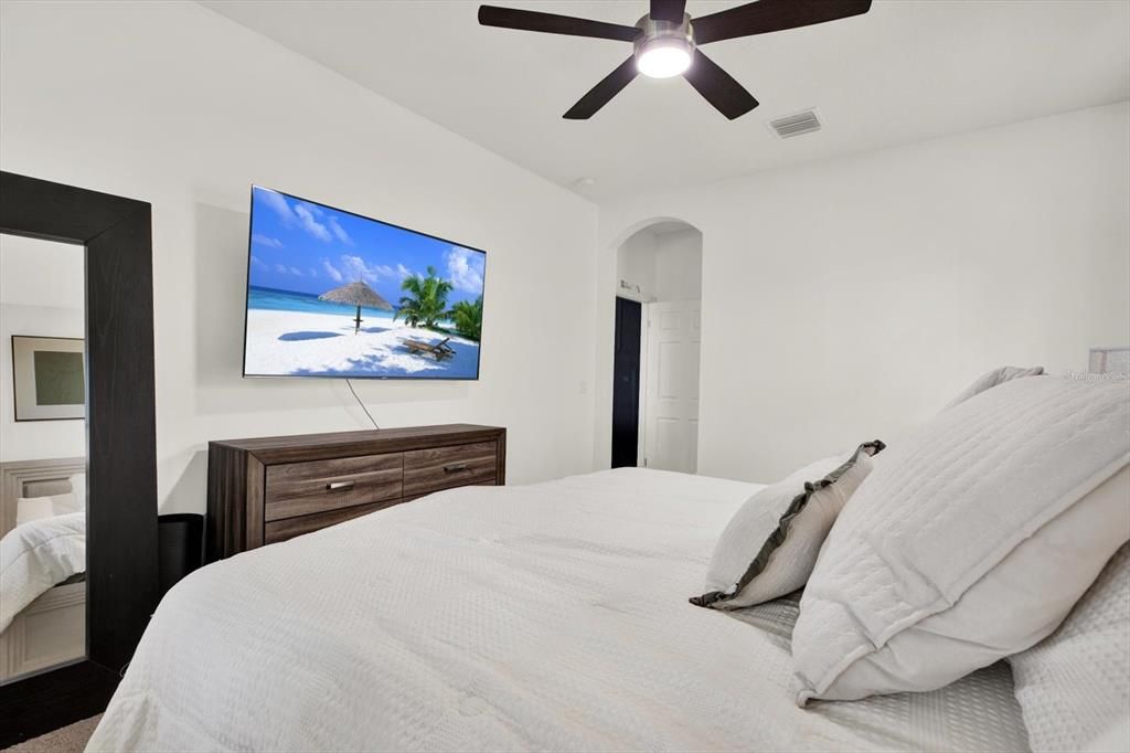 Active With Contract: $480,000 (4 beds, 3 baths, 2624 Square Feet)