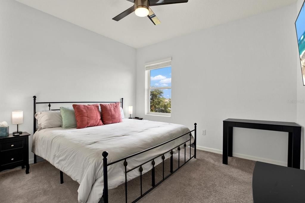 Active With Contract: $480,000 (4 beds, 3 baths, 2624 Square Feet)