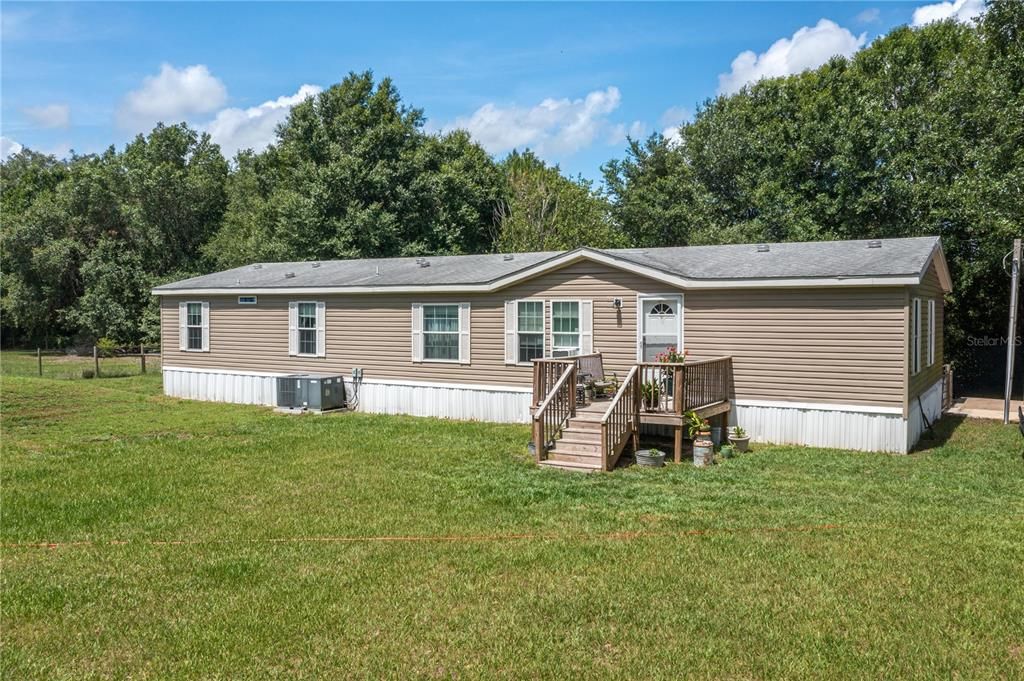 For Sale: $483,000 (5 beds, 3 baths, 1971 Square Feet)