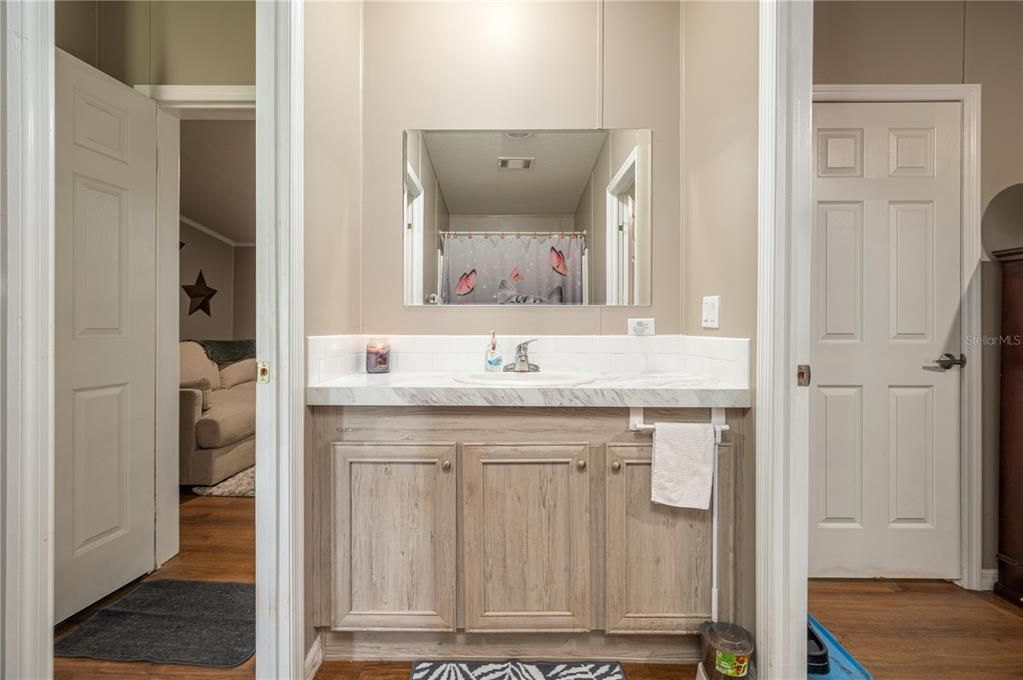 For Sale: $483,000 (5 beds, 3 baths, 1971 Square Feet)