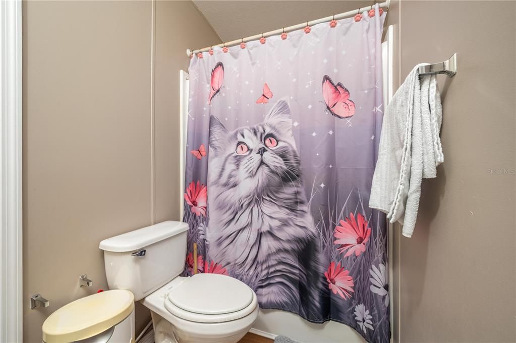 For Sale: $483,000 (5 beds, 3 baths, 1971 Square Feet)