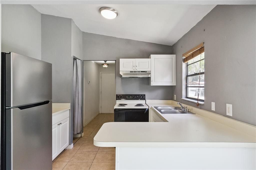 For Sale: $224,900 (2 beds, 2 baths, 1014 Square Feet)