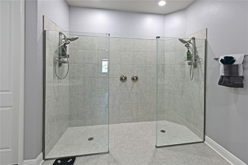 На продажу: $649,999 (4 спален, 3 ванн, 3056 Квадратных фут)