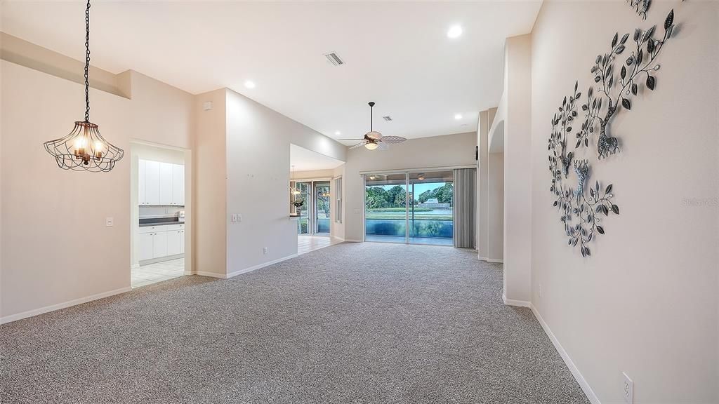 For Sale: $449,900 (3 beds, 2 baths, 1704 Square Feet)