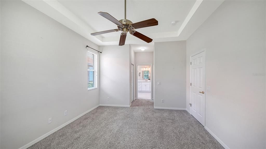 For Sale: $449,900 (3 beds, 2 baths, 1704 Square Feet)