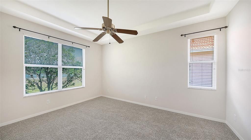For Sale: $449,900 (3 beds, 2 baths, 1704 Square Feet)