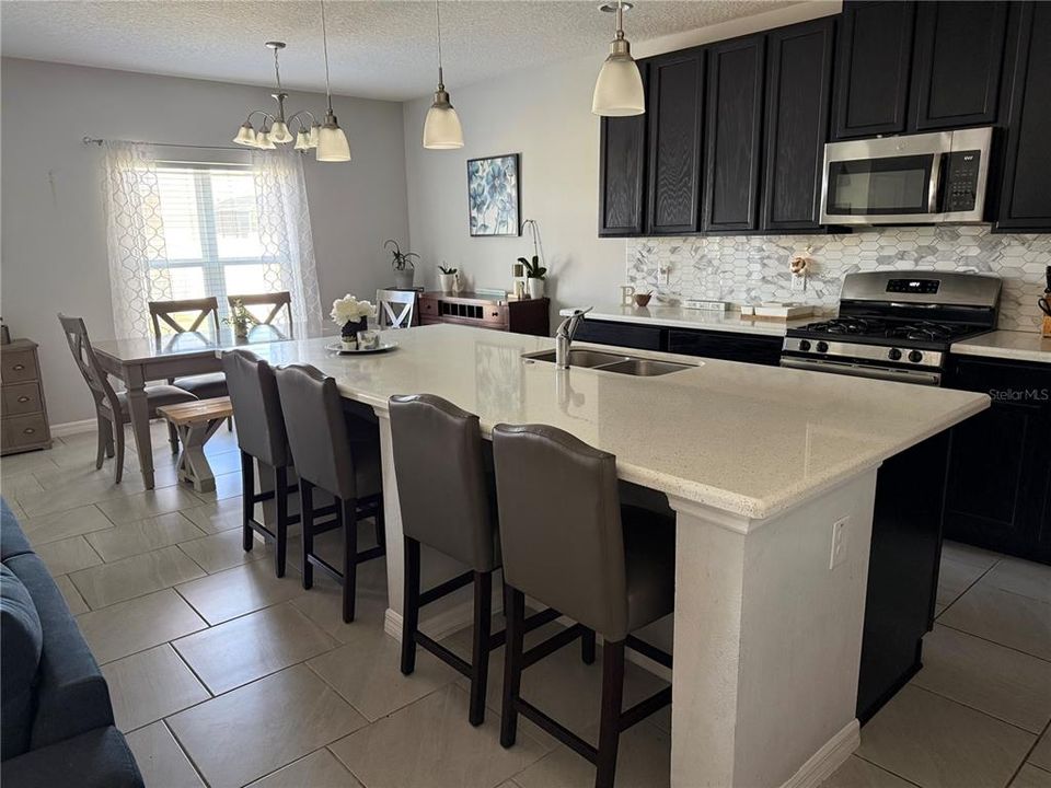 For Rent: $2,700 (4 beds, 2 baths, 2103 Square Feet)