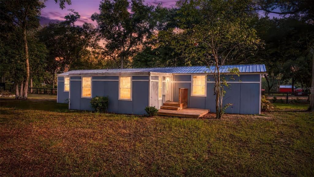 For Sale: $165,000 (3 beds, 2 baths, 1212 Square Feet)