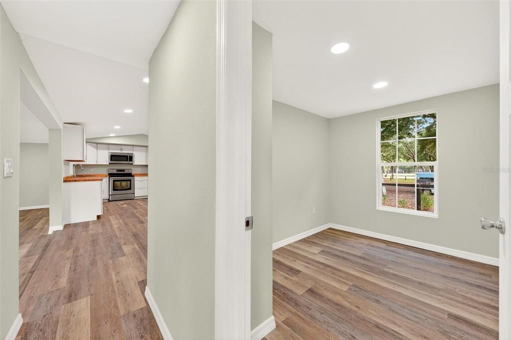 For Sale: $165,000 (3 beds, 2 baths, 1212 Square Feet)