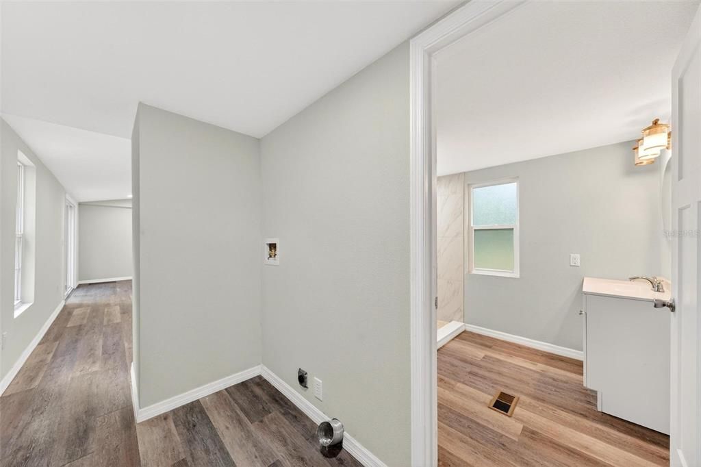 For Sale: $165,000 (3 beds, 2 baths, 1212 Square Feet)
