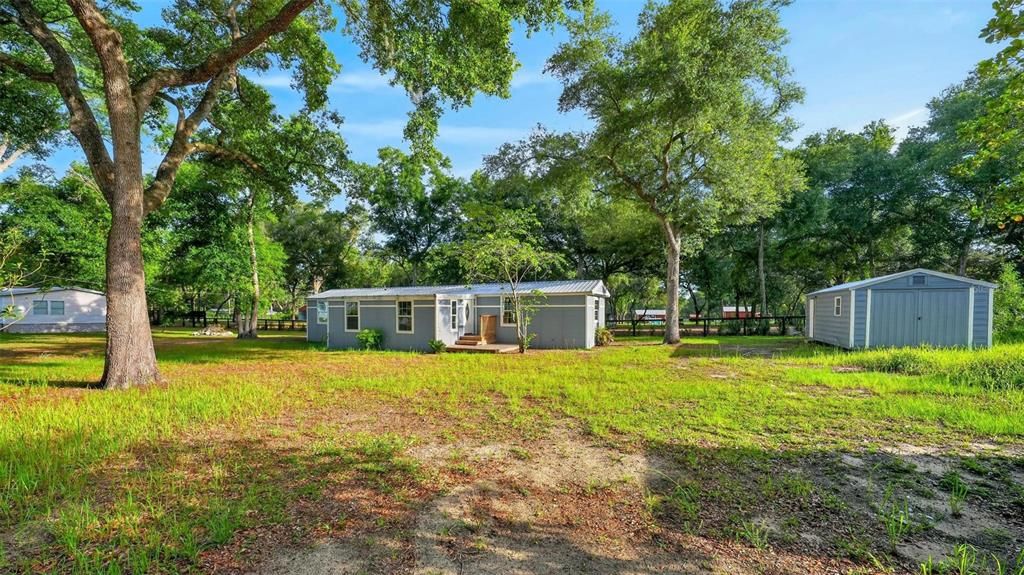 For Sale: $165,000 (3 beds, 2 baths, 1212 Square Feet)