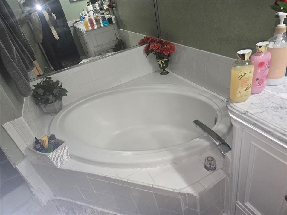 На продажу: $295,000 (3 спален, 2 ванн, 1122 Квадратных фут)