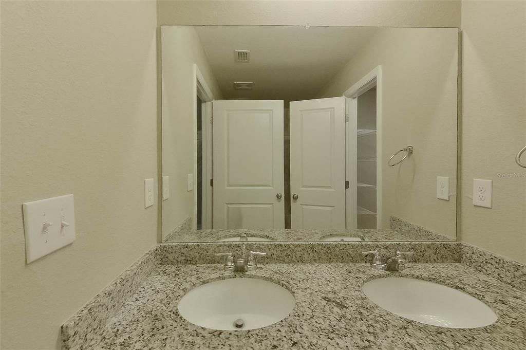 For Rent: $1,574 (3 beds, 2 baths, 1400 Square Feet)