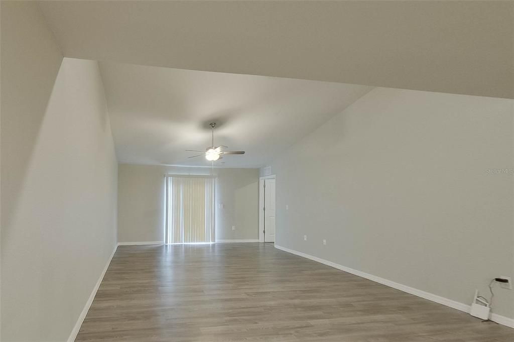 For Rent: $1,574 (3 beds, 2 baths, 1400 Square Feet)