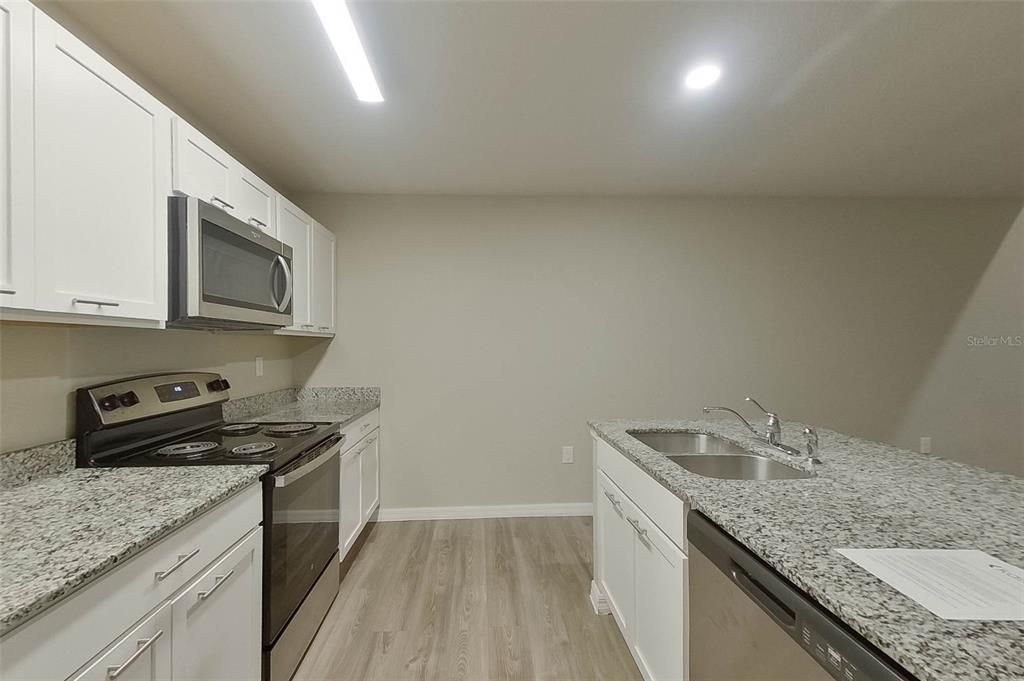 For Rent: $1,574 (3 beds, 2 baths, 1400 Square Feet)