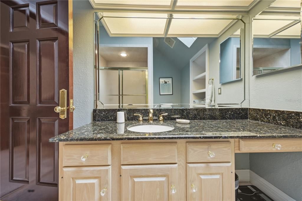 For Sale: $2,495,000 (5 beds, 5 baths, 7314 Square Feet)