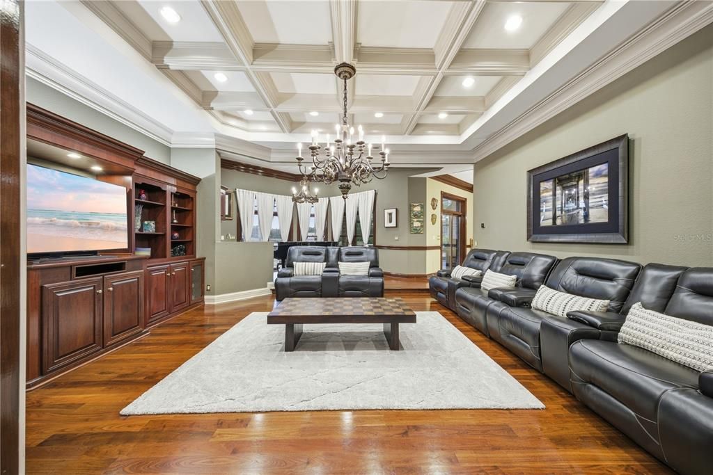 For Sale: $2,495,000 (5 beds, 5 baths, 7314 Square Feet)