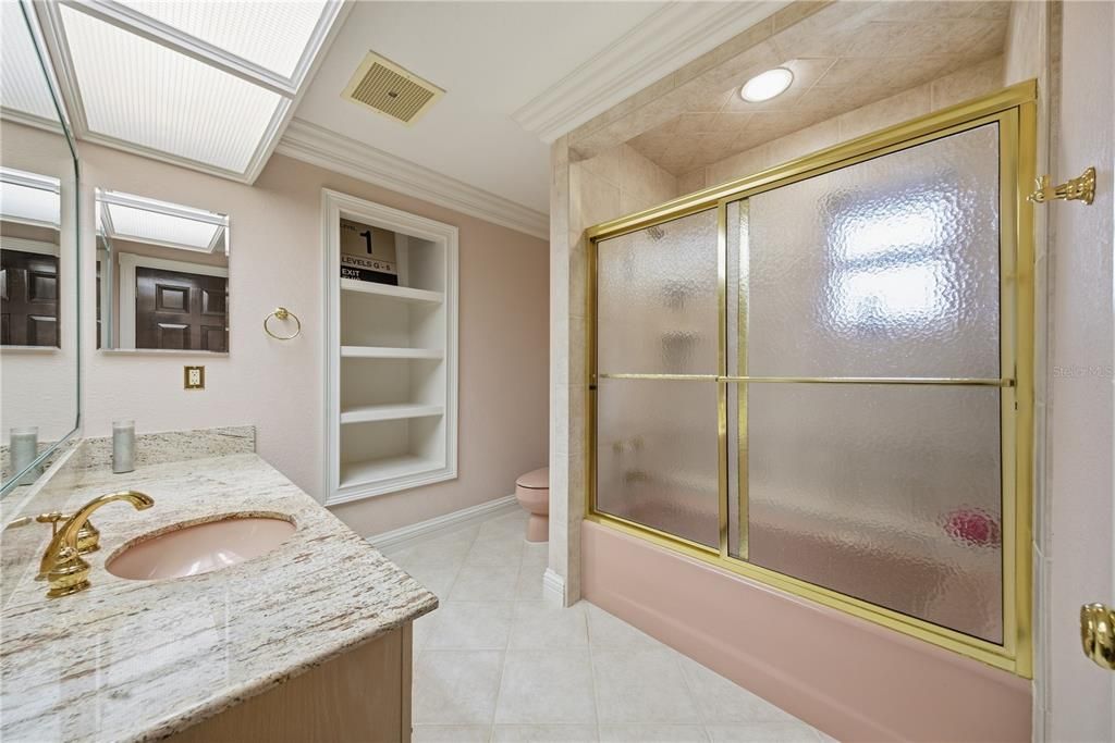 For Sale: $2,495,000 (5 beds, 5 baths, 7314 Square Feet)