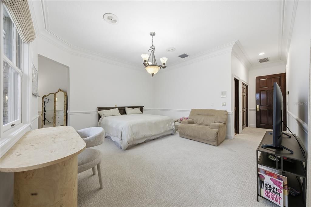 For Sale: $2,495,000 (5 beds, 5 baths, 7314 Square Feet)