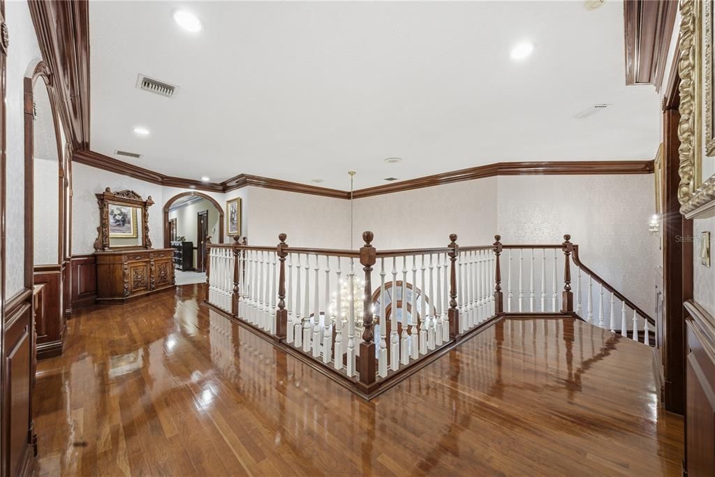 For Sale: $2,495,000 (5 beds, 5 baths, 7314 Square Feet)