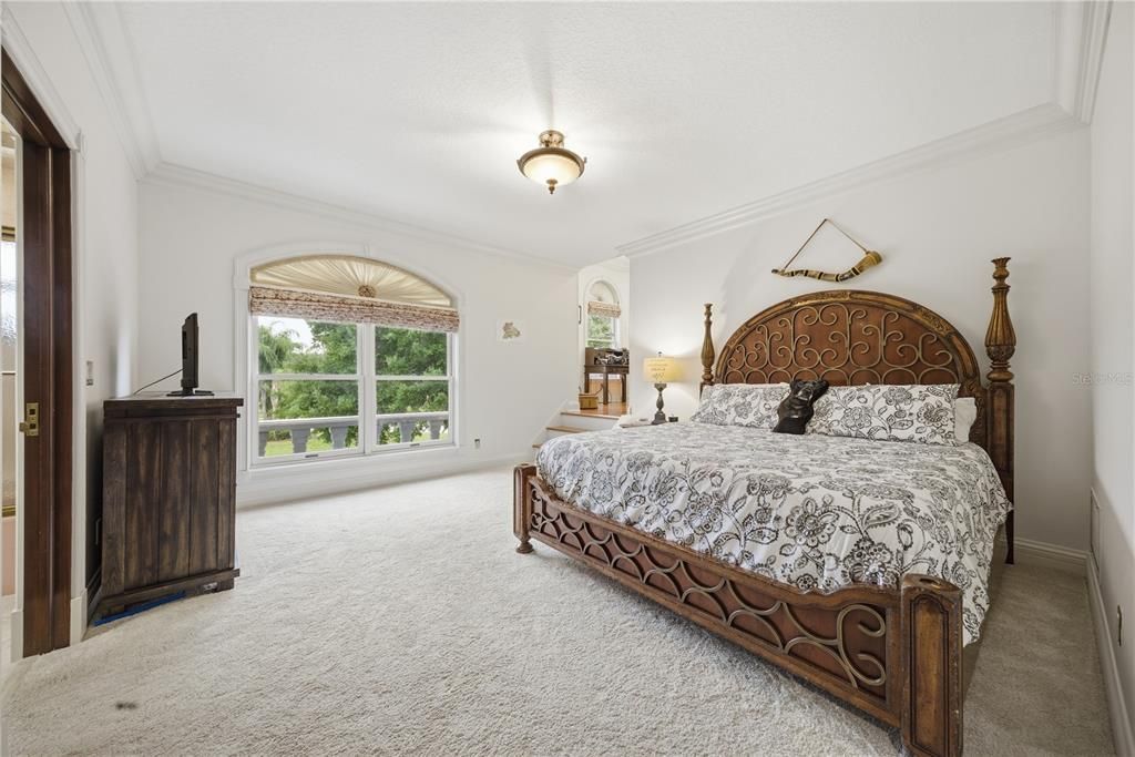 For Sale: $2,495,000 (5 beds, 5 baths, 7314 Square Feet)