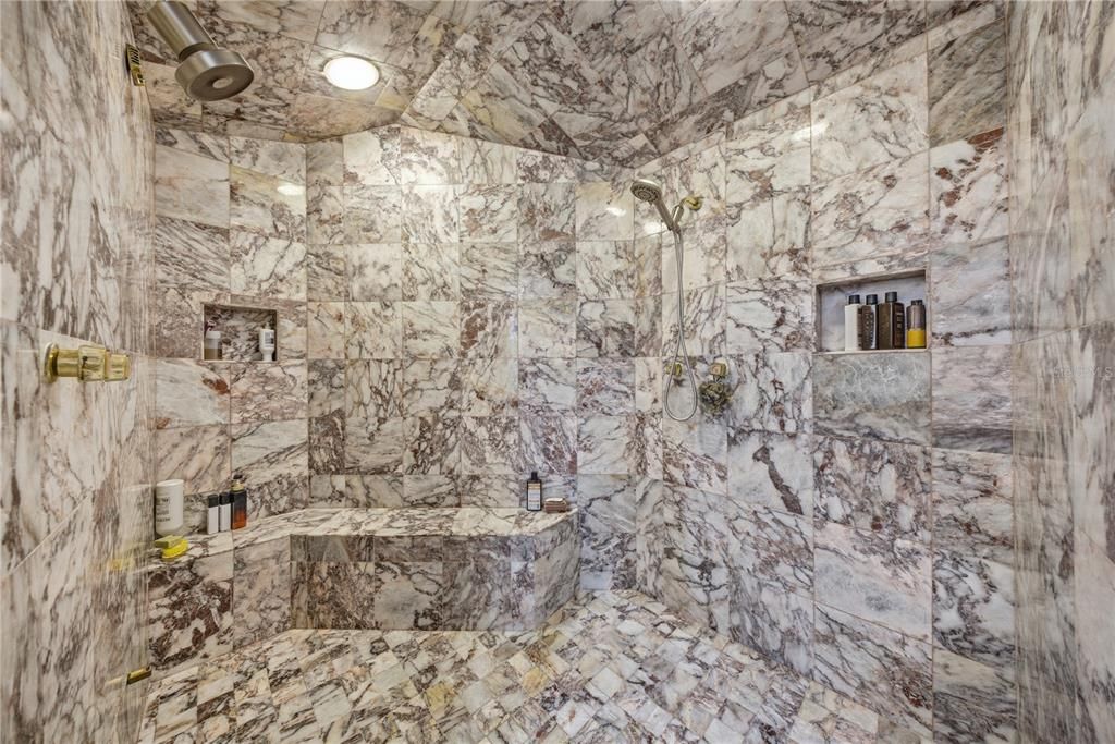 For Sale: $2,495,000 (5 beds, 5 baths, 7314 Square Feet)