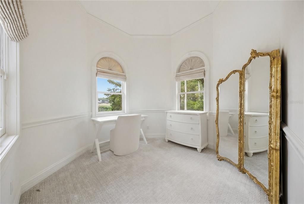 For Sale: $2,495,000 (5 beds, 5 baths, 7314 Square Feet)