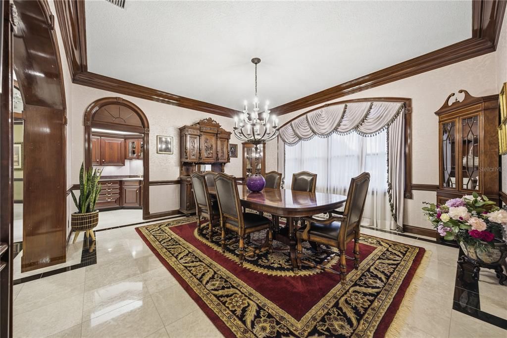 For Sale: $2,495,000 (5 beds, 5 baths, 7314 Square Feet)