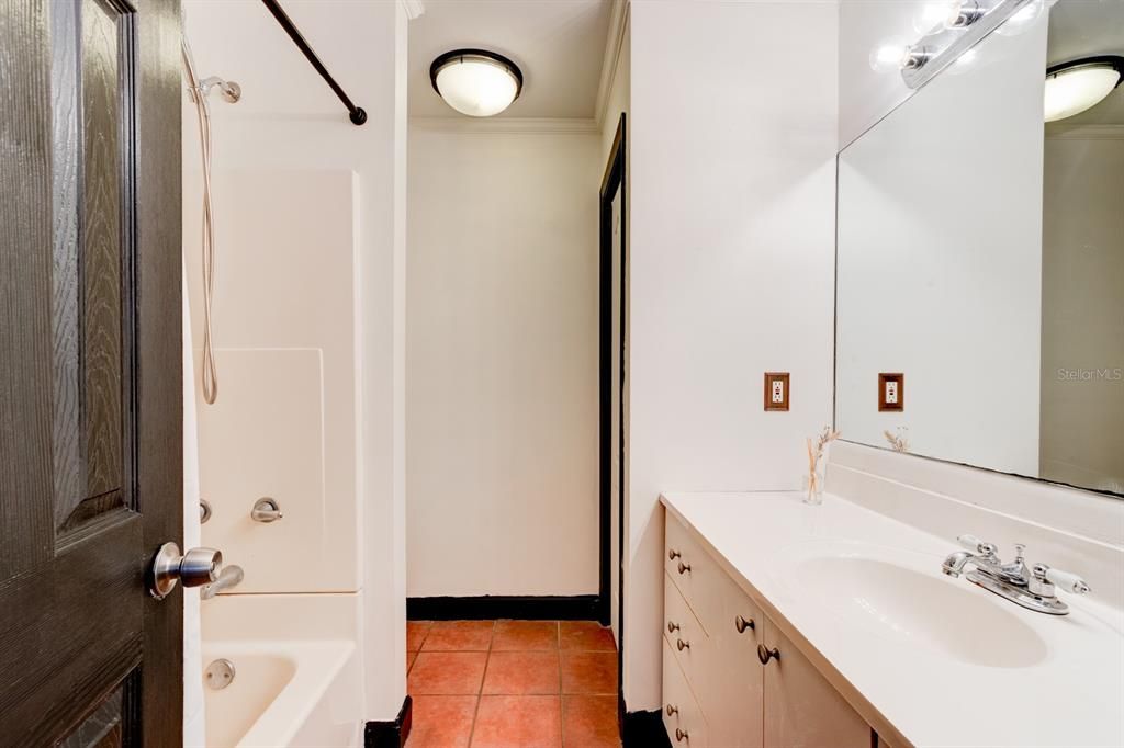 For Sale: $349,900 (4 beds, 2 baths, 1585 Square Feet)
