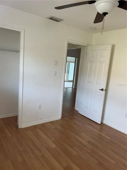 For Sale: $299,900 (3 beds, 2 baths, 1927 Square Feet)
