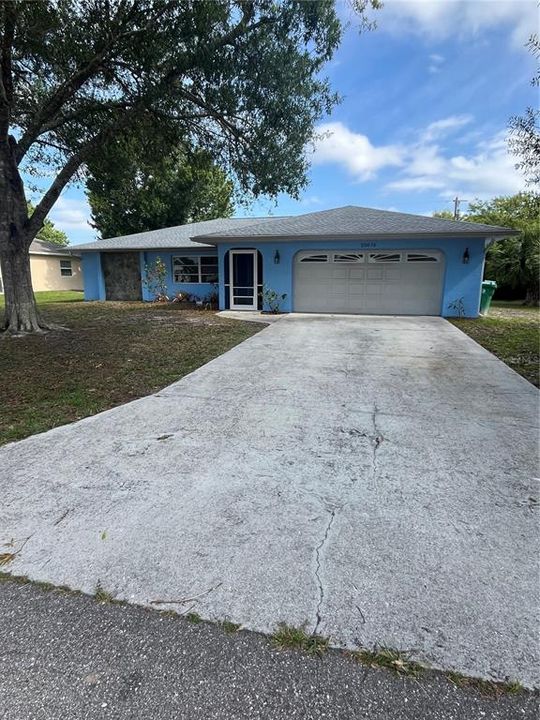 For Sale: $299,900 (3 beds, 2 baths, 1927 Square Feet)