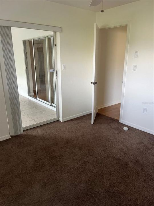 For Sale: $299,900 (3 beds, 2 baths, 1927 Square Feet)