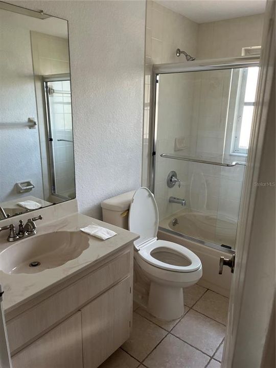 For Sale: $299,900 (3 beds, 2 baths, 1927 Square Feet)