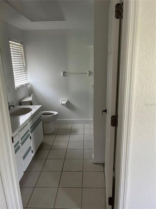 For Sale: $299,900 (3 beds, 2 baths, 1927 Square Feet)
