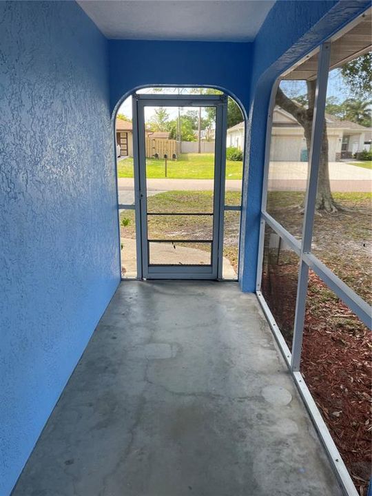 For Sale: $299,900 (3 beds, 2 baths, 1927 Square Feet)
