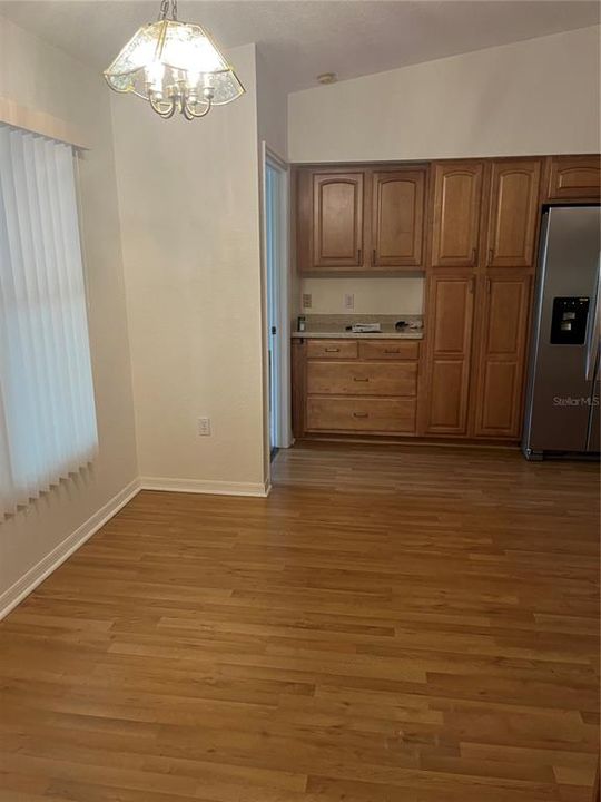 For Sale: $299,900 (3 beds, 2 baths, 1927 Square Feet)